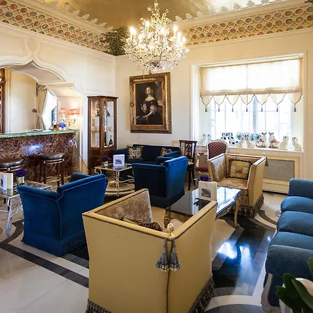 Hotel E Palazzo Aminta 5*