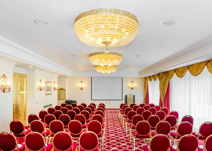 Отель E Palazzo Aminta - A Leading Of The World 5*