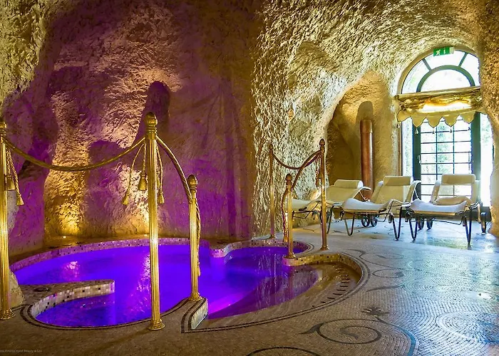 Отель E Palazzo Aminta - A Leading Of The World